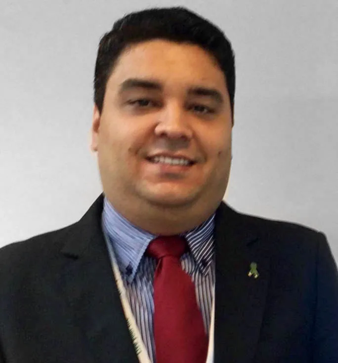 Dr. Felipe Sbrolini Borges